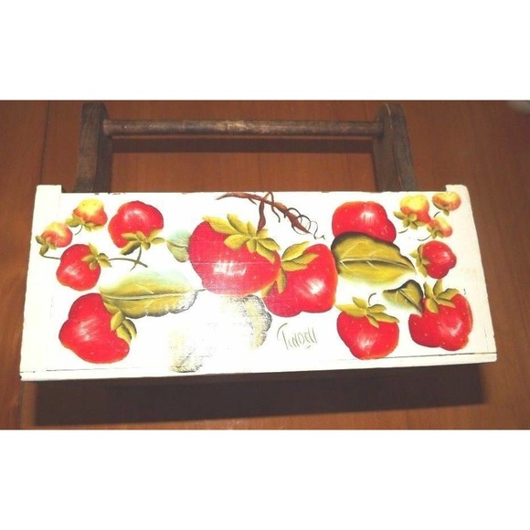 Hand Painted Strawberries Wood Caddy Box Garden Primitive Country Style Divided - Picture 2 of 8